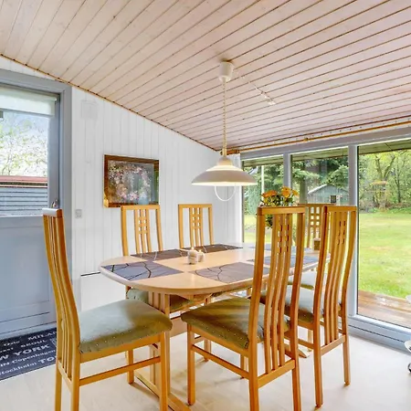 Three-bedroom In Casa vacanze