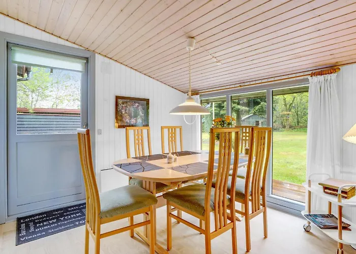 Three-bedroom In Ferienhaus